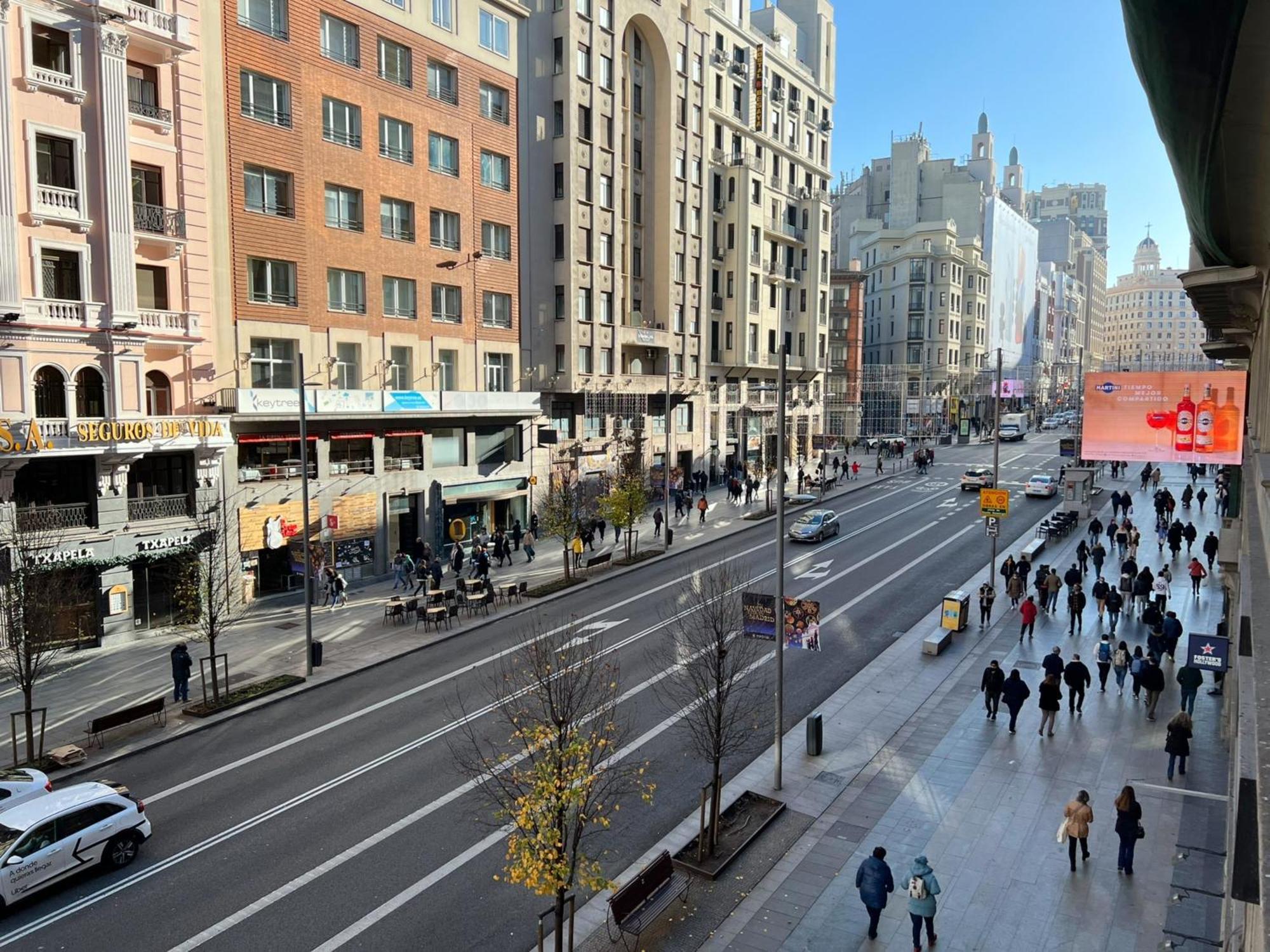 Apartamentos Econostay Plaza De Espana Madrid Bagian luar foto